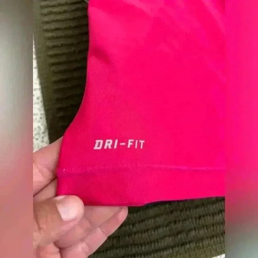 NIKE Nike Dri-Fit IN PINK TANK TOP IN L